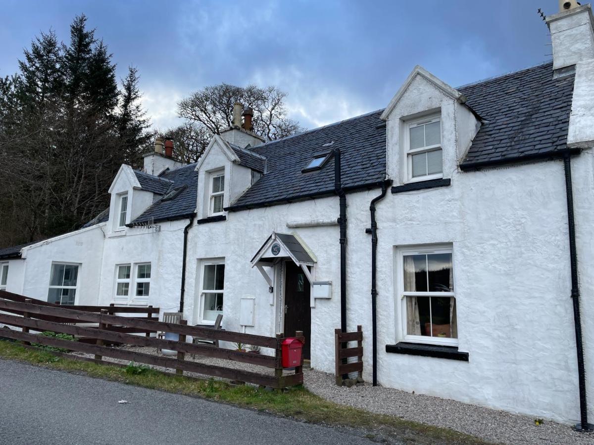 1 Keepers Cottage Skeabost Bridge Isle Of Skye Eksteriør bilde